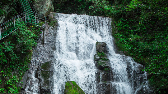 藏龙百瀑景区